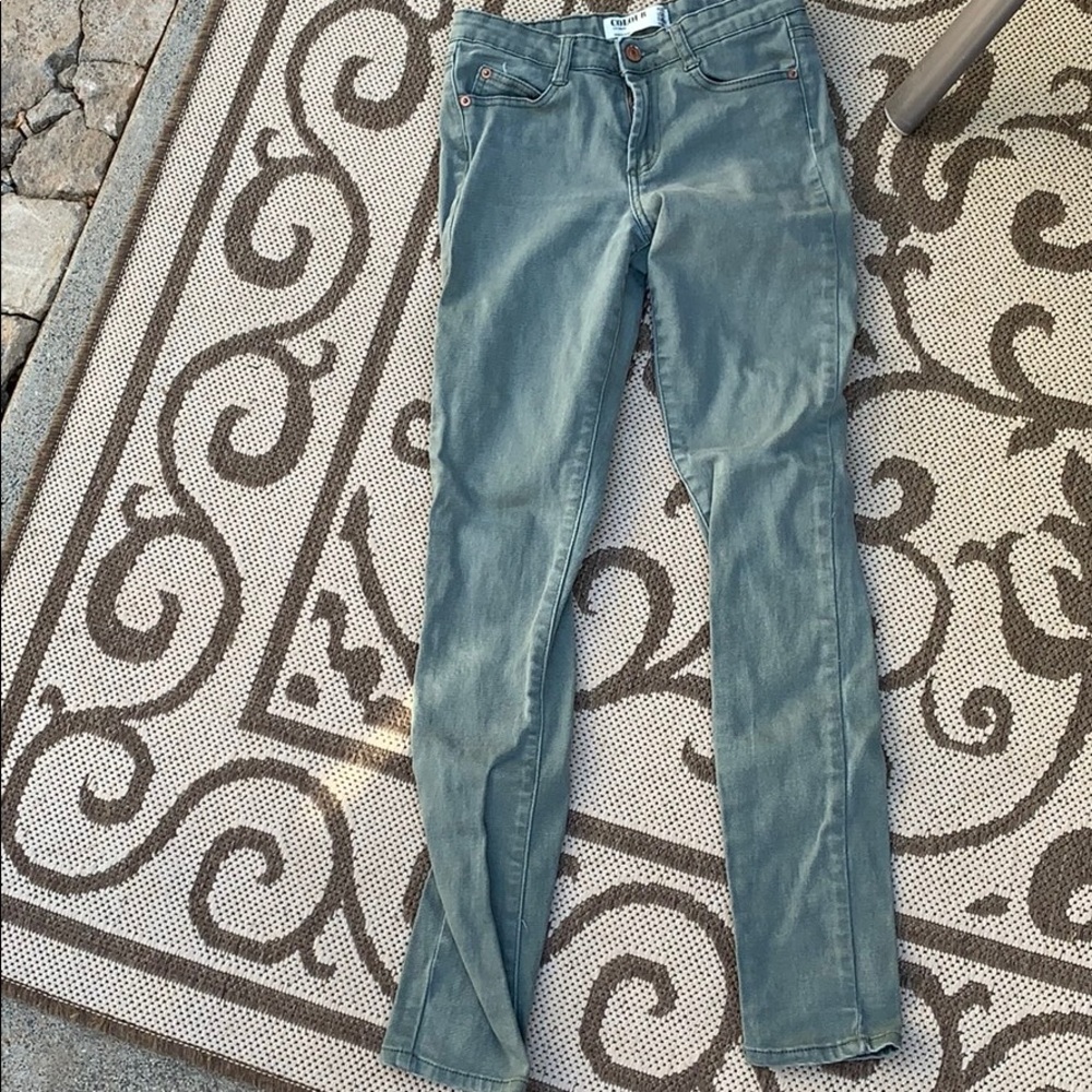 Green skinny jeans